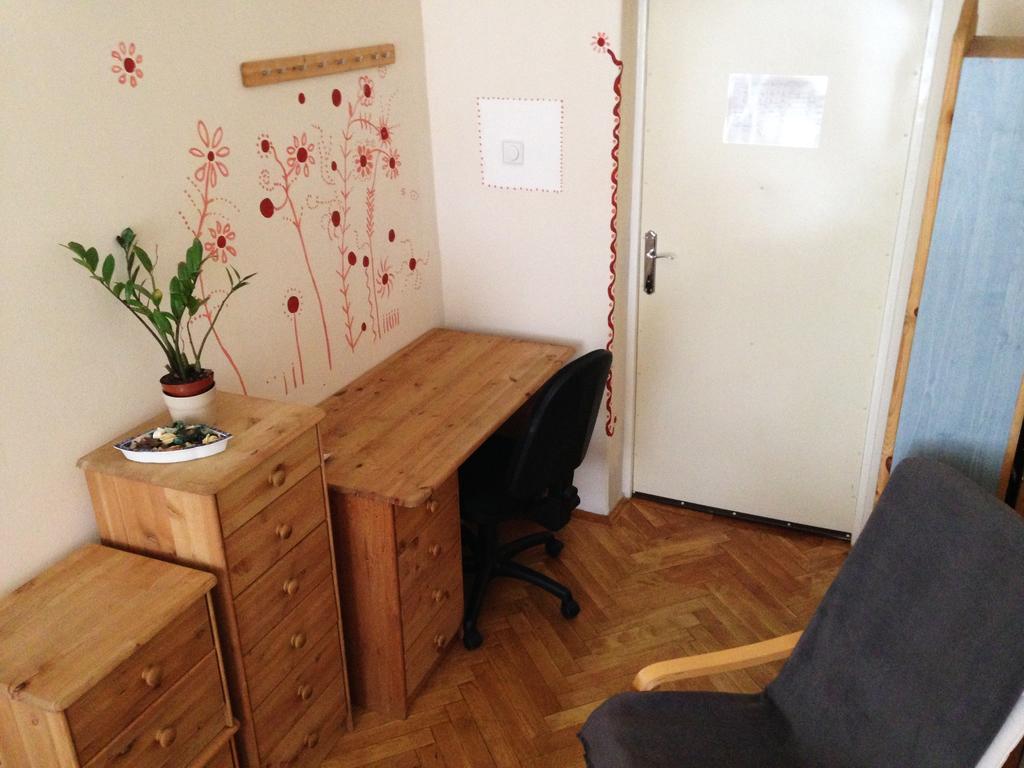 Yolo Hostel Будапеща Стая снимка