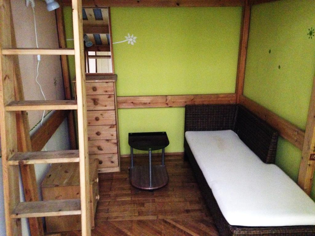 Yolo Hostel Будапеща Стая снимка