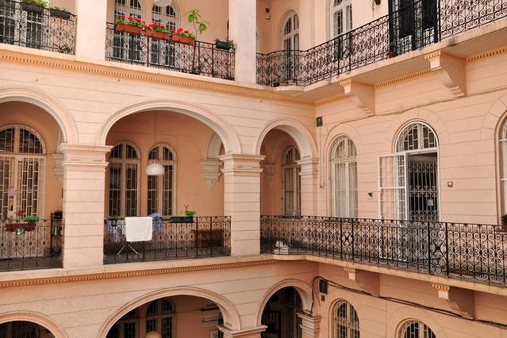 Yolo Hostel Будапеща Екстериор снимка
