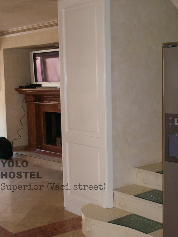 Yolo Hostel Будапеща Екстериор снимка