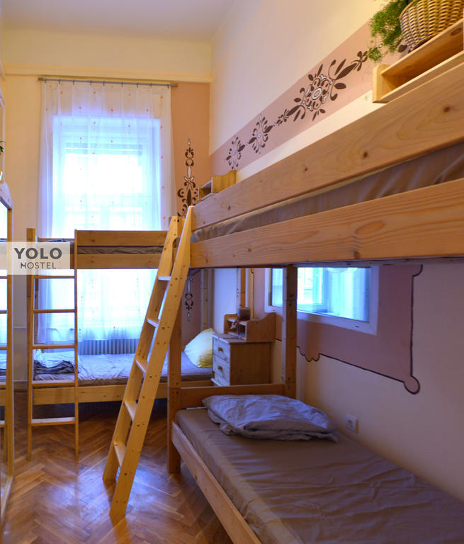 Yolo Hostel Будапеща Екстериор снимка