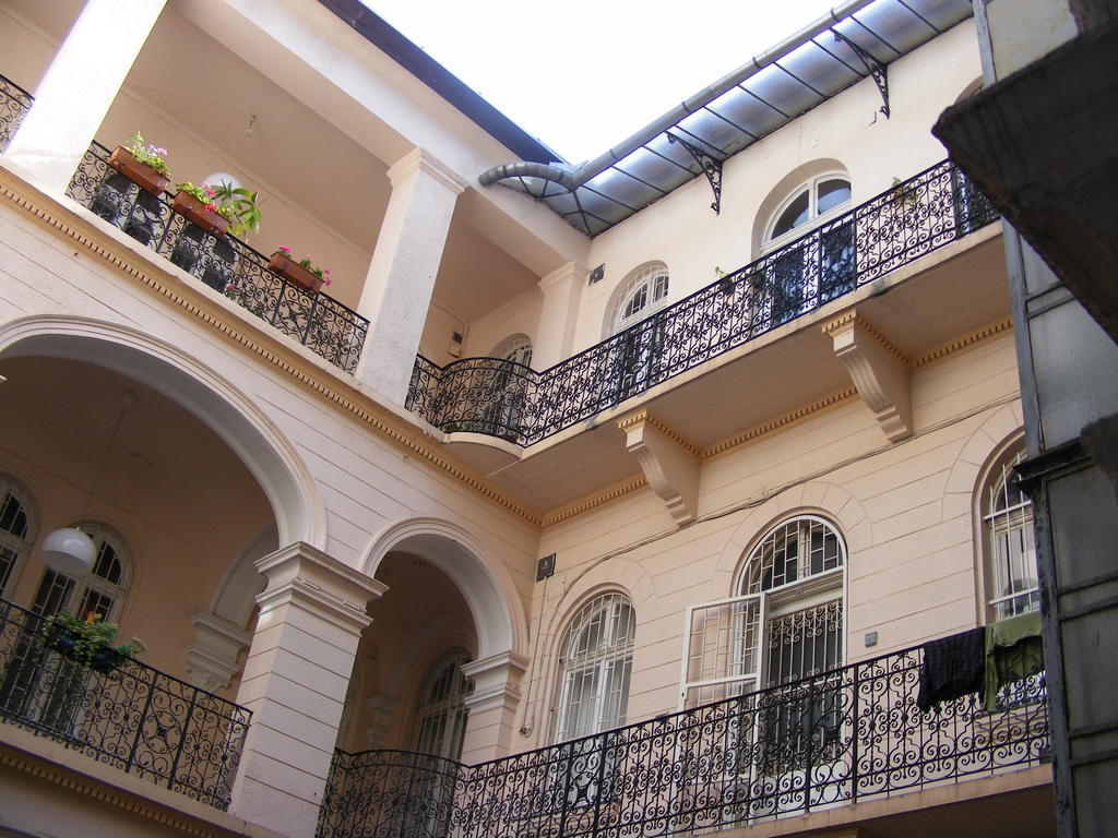 Yolo Hostel Будапеща Екстериор снимка