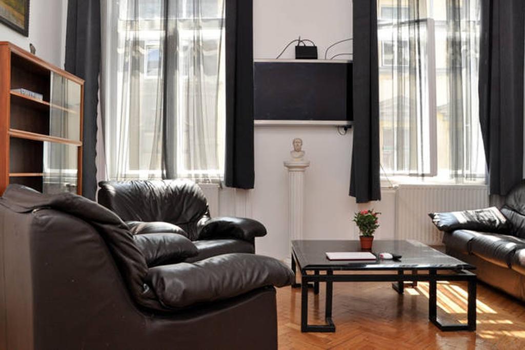 Yolo Hostel Будапеща Екстериор снимка